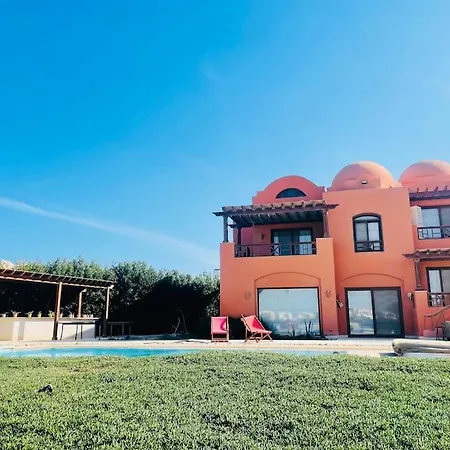 4Br Villa With Private Pool In Gouna