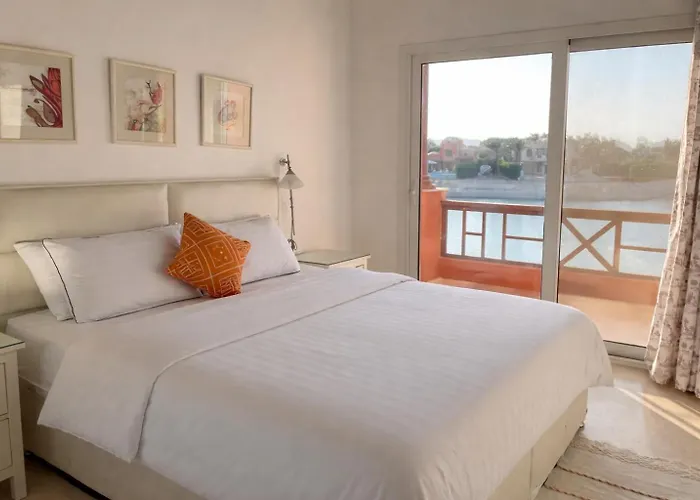 4br With Private Pool In Gouna