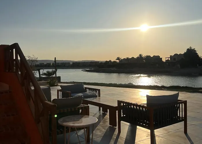 Villa 4br With Private Pool In Gouna *